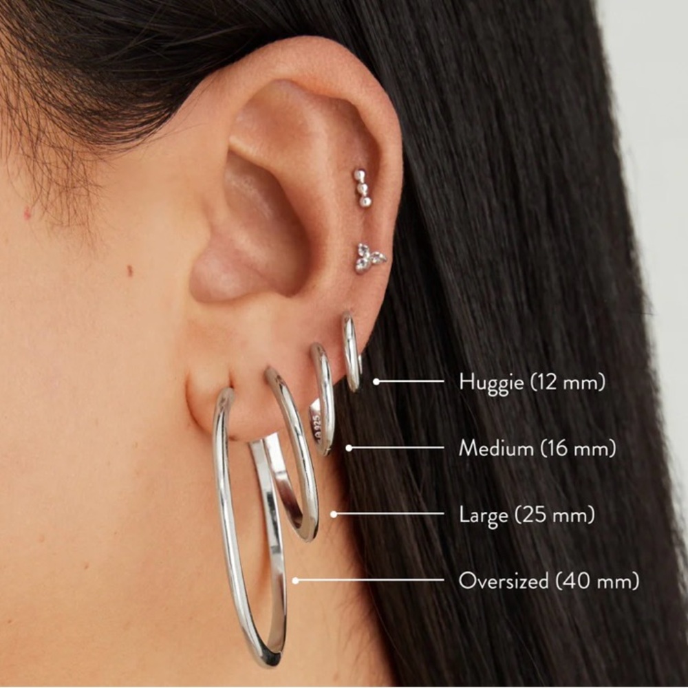 TUBE MEDIUM HOOPS - Picture 3 of 3